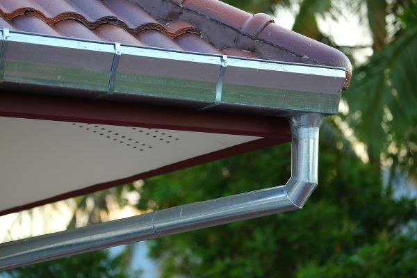 Metal Gutter Repair in Vallejo